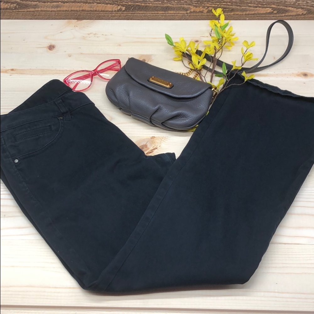 SOLD! UNIQLO Vintage Flare Jeans. Like New.